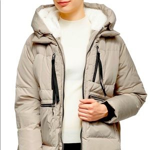 Super warm, like new, beige down jacket